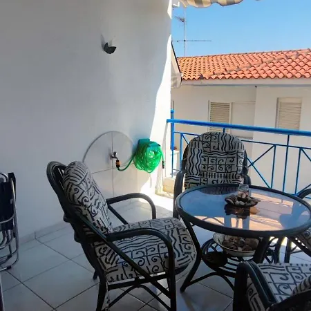 アパート White *