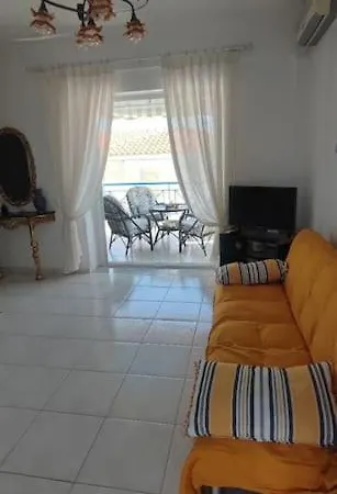 Apartment White Gerakini